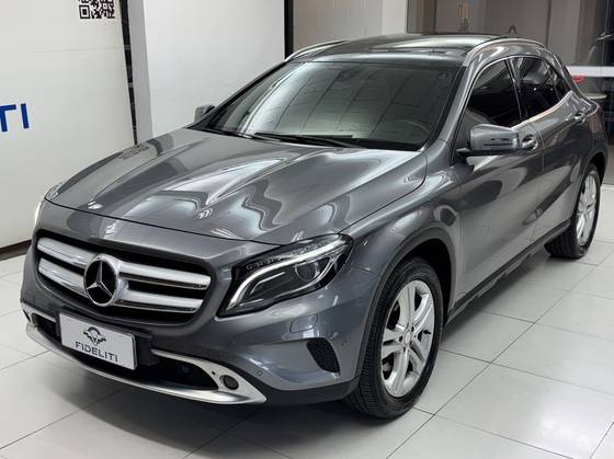 MERCEDES-BENZ GLA 250 2.0 16V TURBO GASOLINA ENDURO 4P AUTOMÁTICO MERCEDES-BENZ GLA 250 2.0 16V TURBO GASOLINA ENDURO 4P AUTOMÁTICO